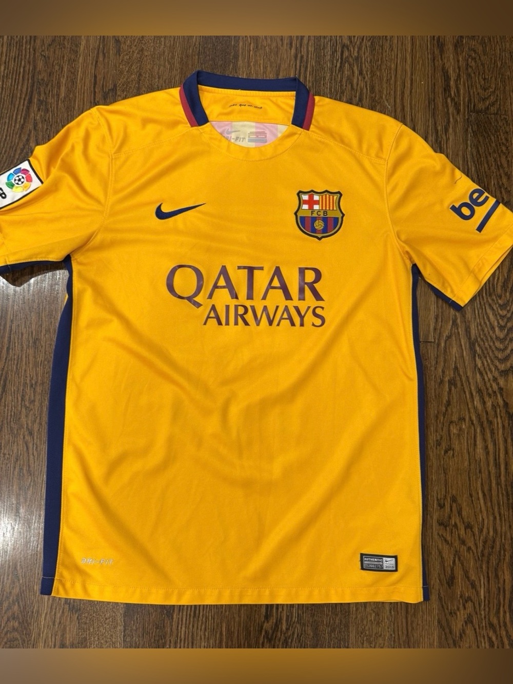 Barcelona FC 2015/16 Nike Away Football Shirt M Messi Soccer Jersey